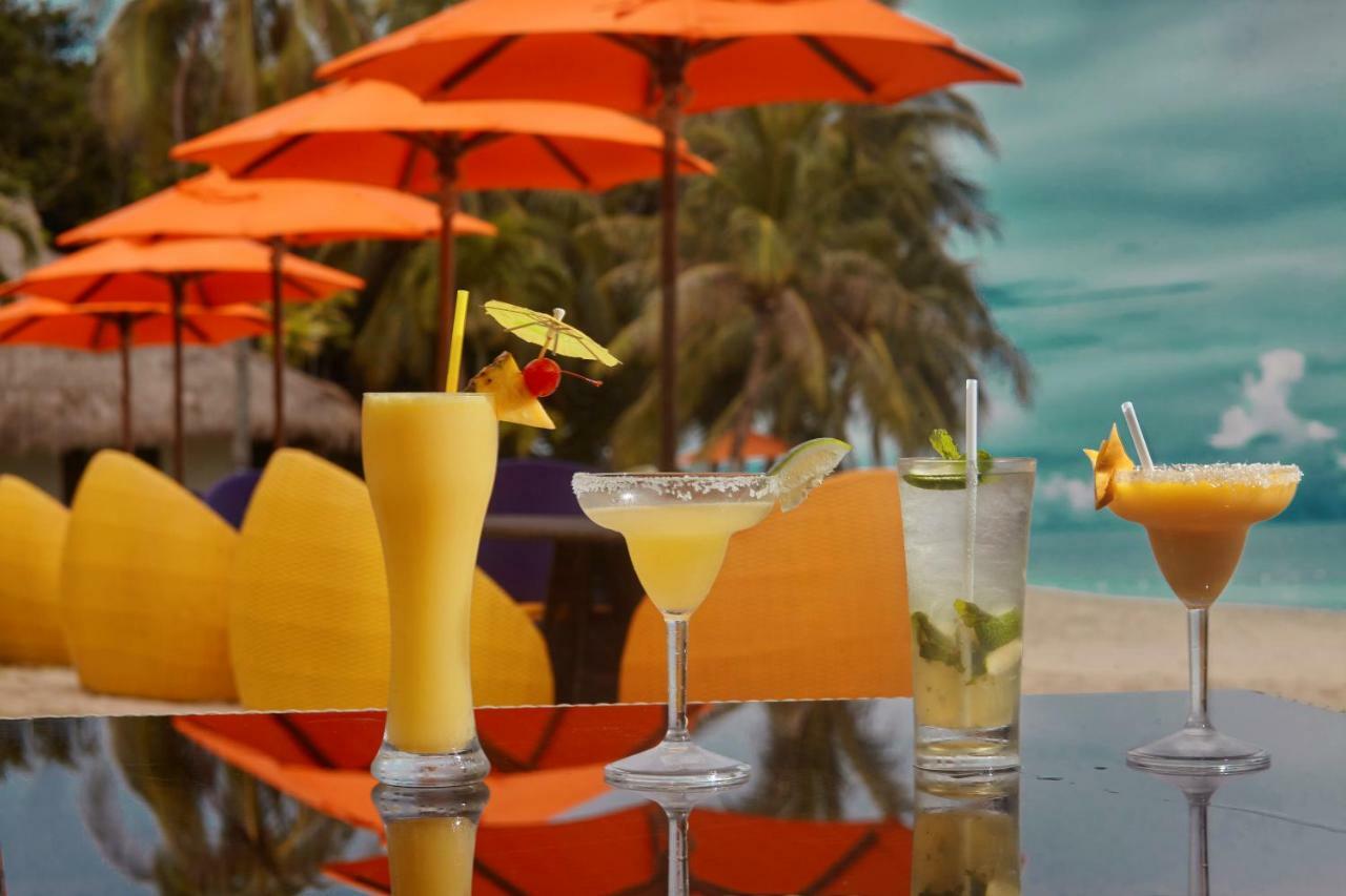 Oceanica Resort Panglao, Bohol Eksteriør billede A selection of cocktails