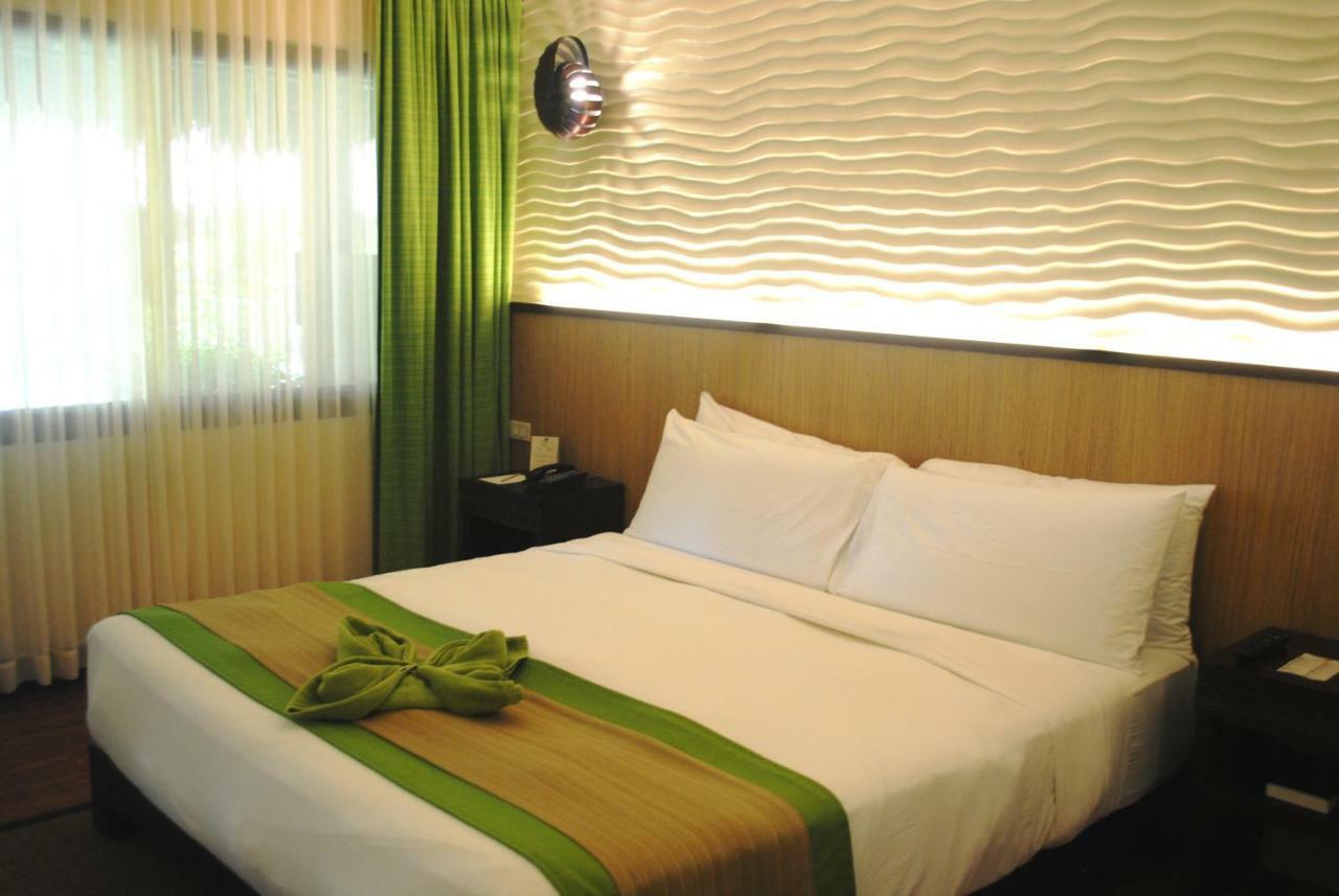 Oceanica Resort Panglao, Bohol Eksteriør billede A room at the hotel