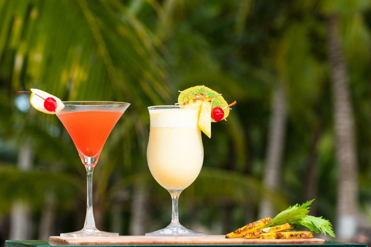 Oceanica Resort Panglao, Bohol Eksteriør billede Two tropical drinks